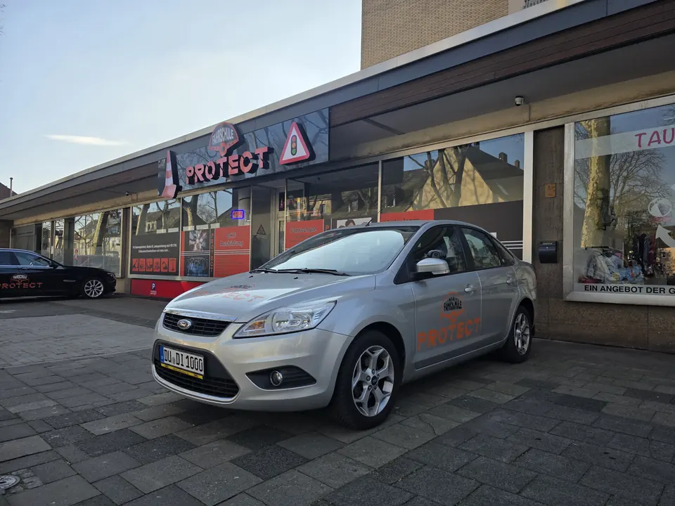 Ford Focus als Schulungsfahrzeug der Fahrschule Protect