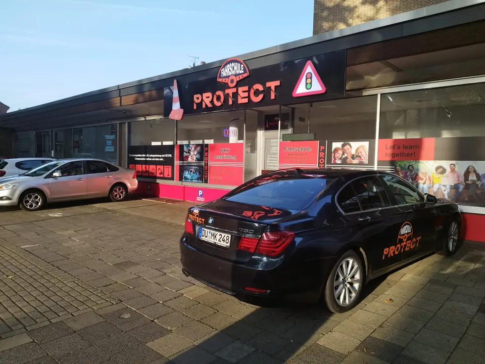 Außenansicht der Fahrschule Protect in Duisburg-Rheinhausen